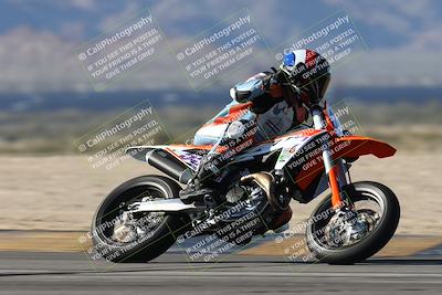 media/Jan-15-2026-Racers Edge (Thu) [[dfebeb70ab]]/3-B Group/Session 1 Turn 8/